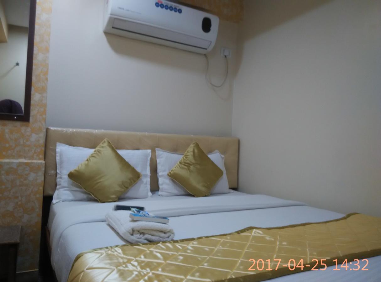 Hotel Silver Castle Мумбаи Экстерьер фото